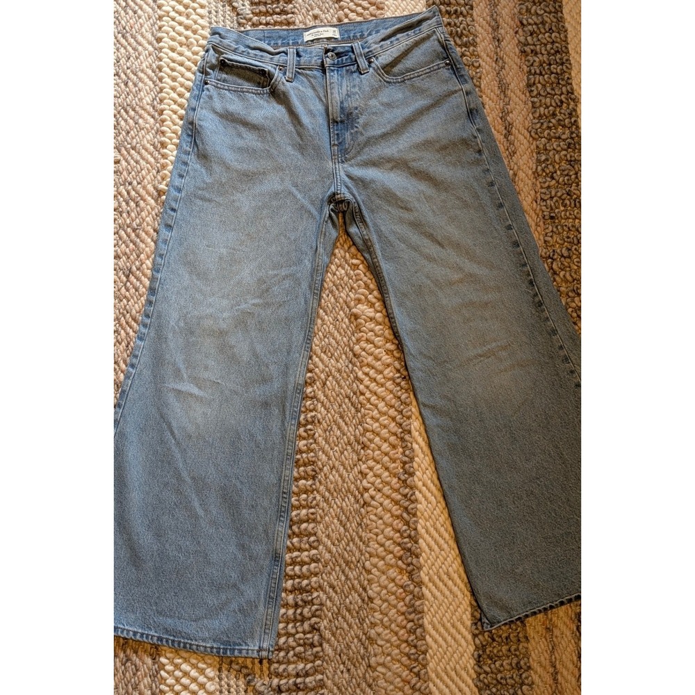 Abercrombie & Fitch The Baggy Boot Mid Rise Jeans Light Wash Blue 28 Short